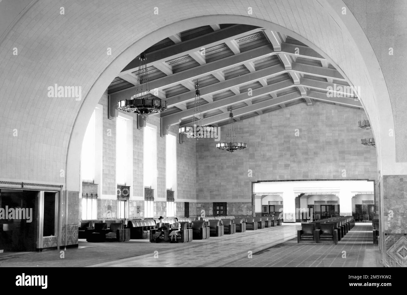 Le hall d'une gare du Pacifique Sud en Californie, peut-être LA, ca. 1940. Banque D'Images