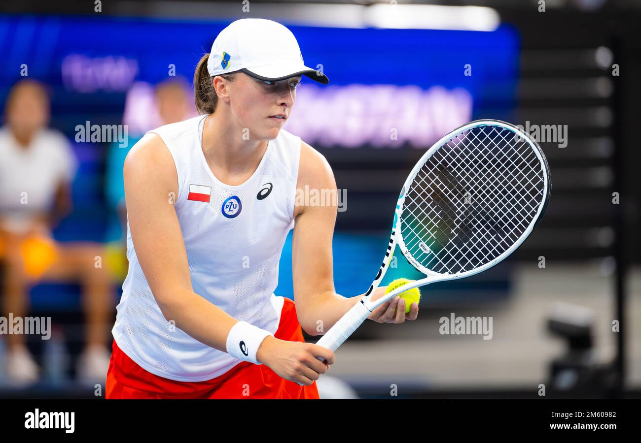 IGA Swiatek, de Pologne, en action contre Yulia Putintseva, du Kazakhstan, lors de son premier match de la coupe unie de tennis de Brisbane 2023 sur 31 décembre 2022 à Brisbane, Australie - photo : Rob Prange/DPPI/LiveMedia Banque D'Images