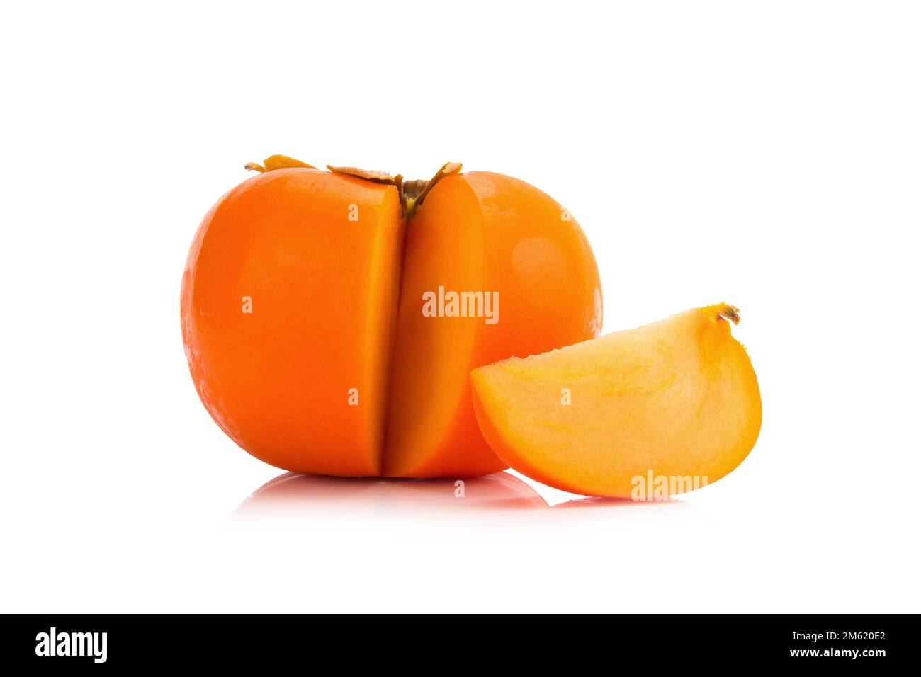 Fruit persimmon isolé sur fond blanc. Banque D'Images