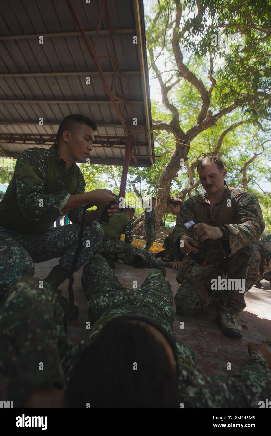 Reconnaissance Ph ÉTATS-UNIS Les Marines et les marins du 3D Bataillon de reconnaissance ...