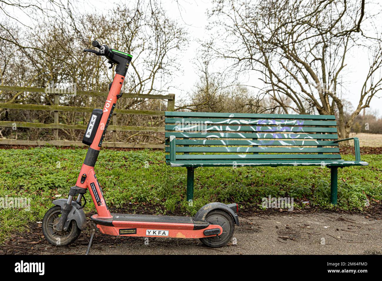 Scooter électrique VOI en zone rurale Banque D'Images