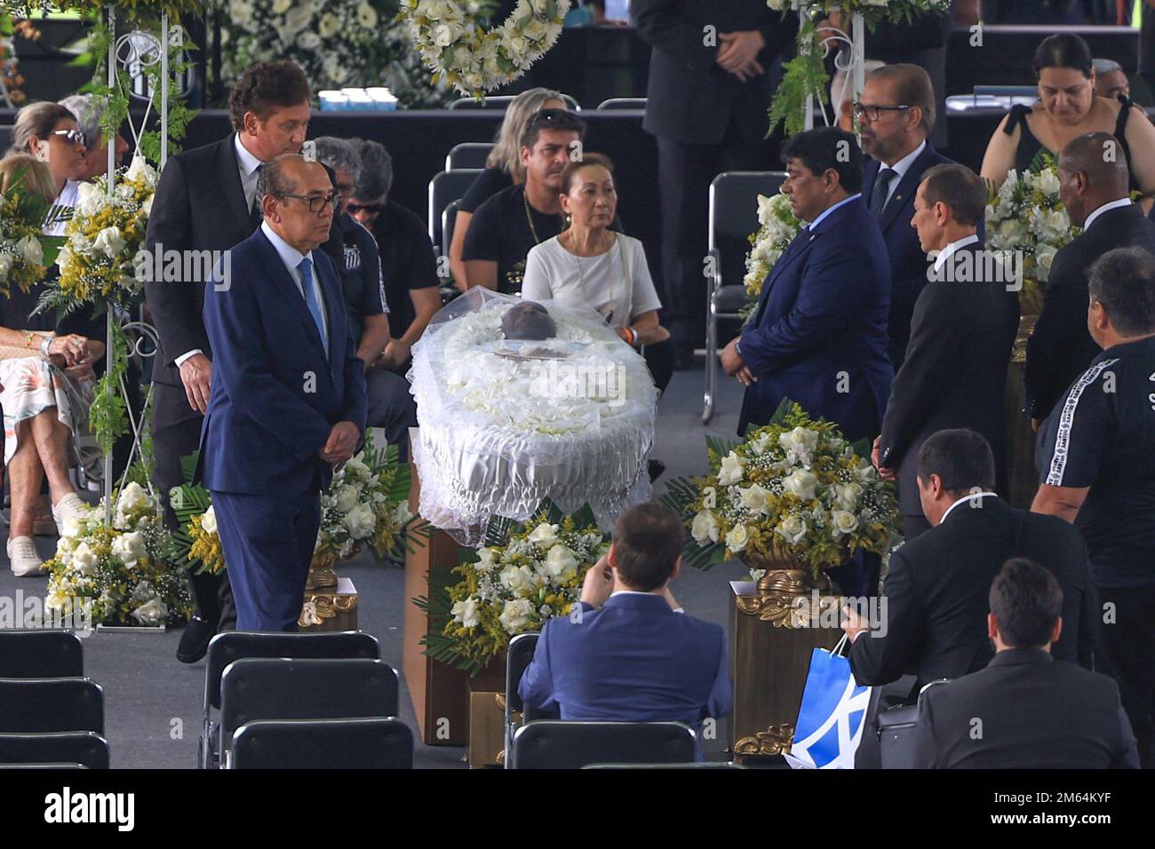 Santos, Brésil. 02nd janvier 2023. SP - Santos - 01/02/2023 - PELE, VELORIO - Ministre de la STF Gilmar Mendes pendant le réveil de Pele au stade Vila Belmiro ce lundi (2). Pele est mort de multiples défaillances d'organes le 29th décembre après environ un mois d'hospitalisation à l'hôpital Albert Einstein à Sao Paulo. Pele est considéré comme le plus grand joueur de football de toute l'histoire et a joué pour Santos pendant près de 20 ans et a remporté trois coupes du monde avec l'équipe nationale brésilienne. Photo: Marcello Zambrana/AGIF/Sipa USA crédit: SIPA USA/Alay Live News Banque D'Images