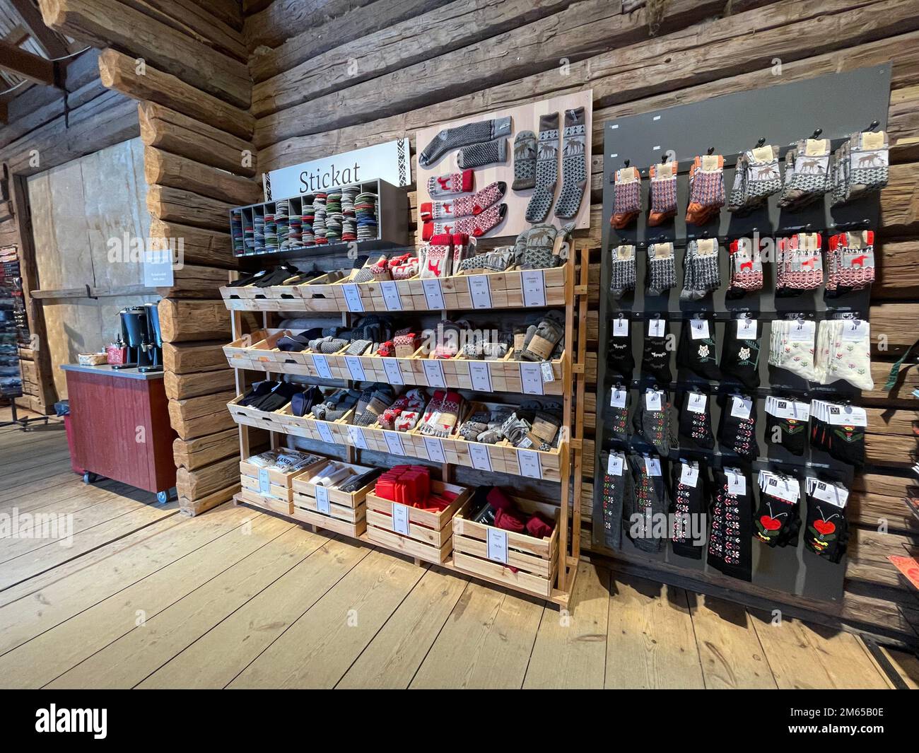Chaussettes dans une boutique de souvenirs de Skansen le musee suedois Photo Stock Alamy