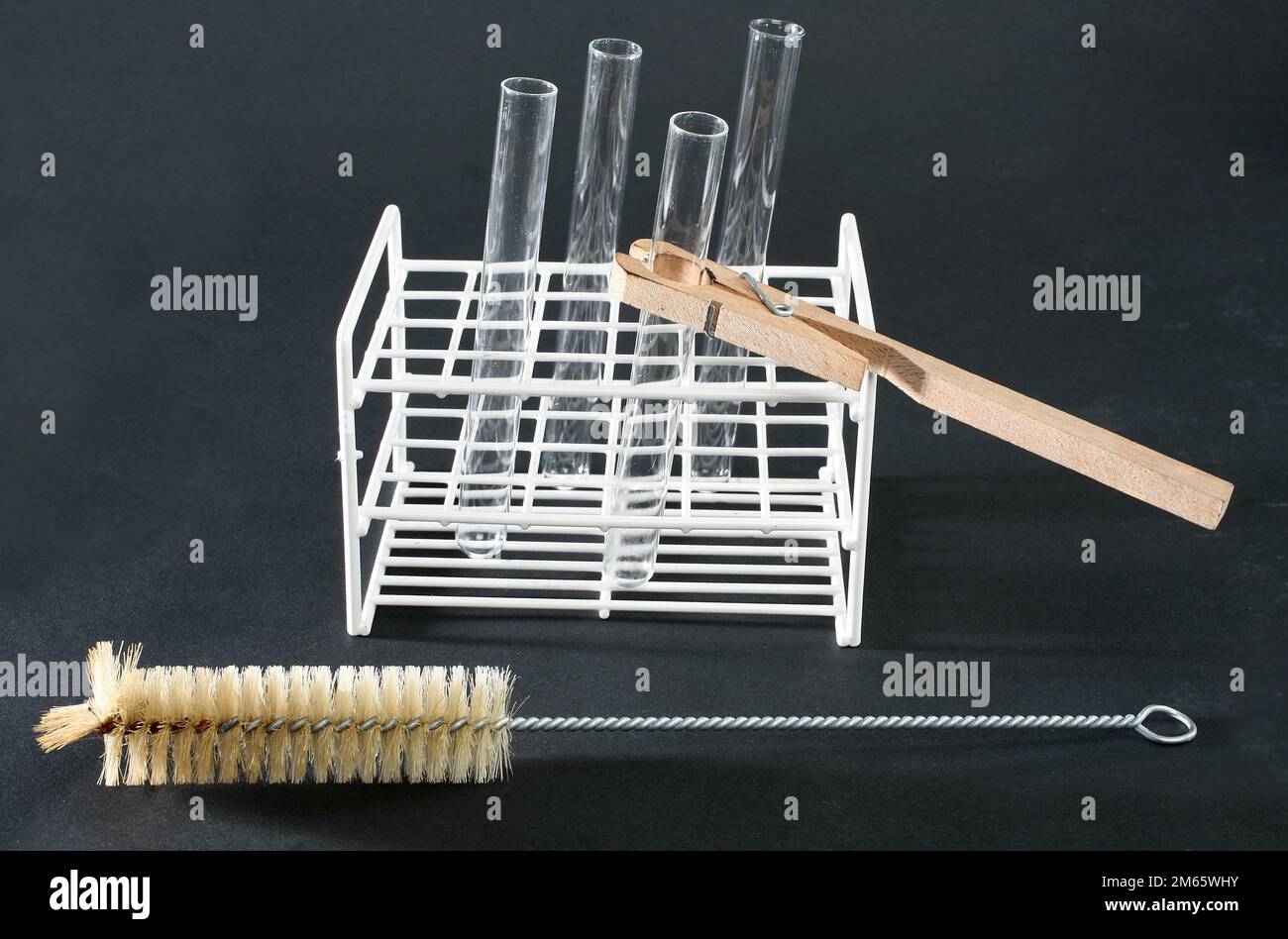 Tubes tests Banque de photographies et d’images à haute résolution - Alamy