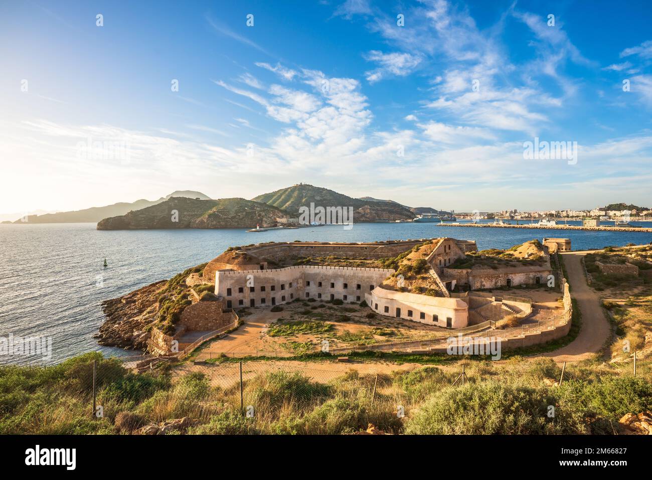 Vue panoramique sur le port de Carthagène dans la région de Murcie, en Espagne Banque D'Images