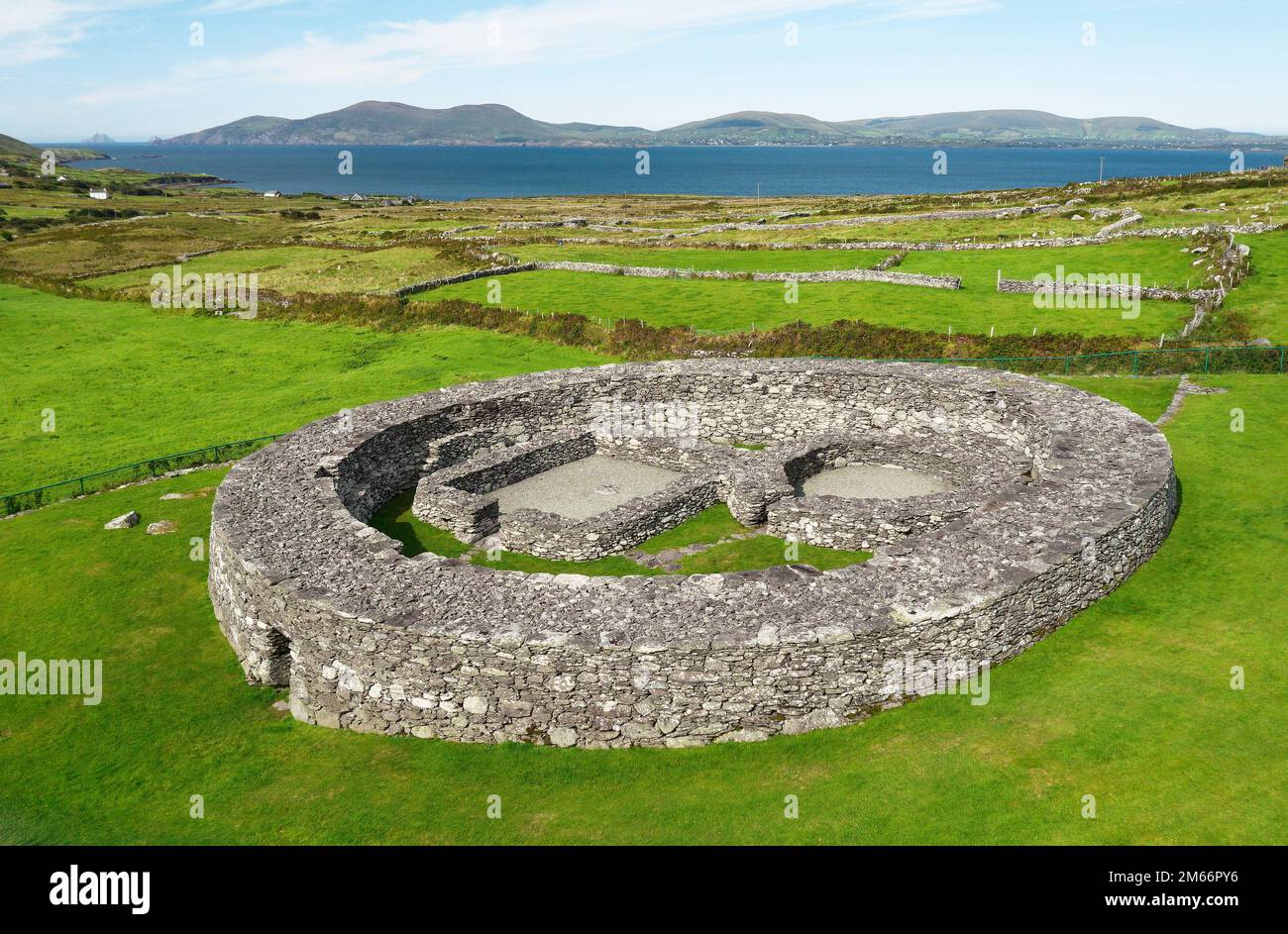 Loher Cashel près de Waterville. Préhistorique fin de l'âge de fer sec pierre ringfort ou cashel date de 9th siècle après J.-C. Iveragh Peninsula Co Kerry, Irlande Banque D'Images