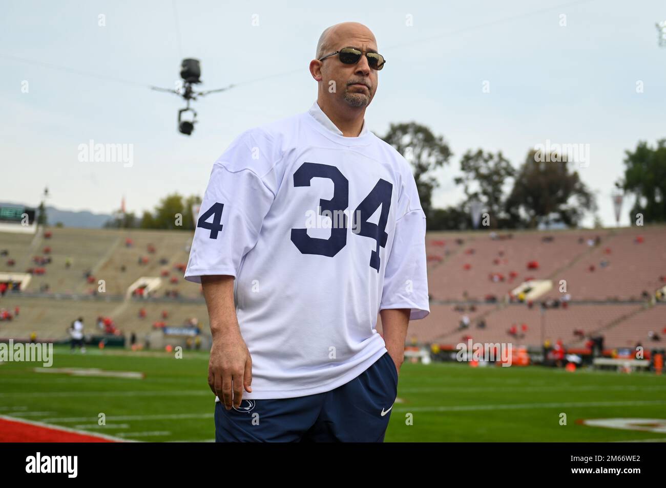 James Franklin, entraîneur-chef des Nittany Lions de l'État de Pennsylvanie, arrive avant le match du Rose Bowl le lundi 2 janvier 2023 à Pasadena, en Californie. (Dylan Stewart/image Banque D'Images