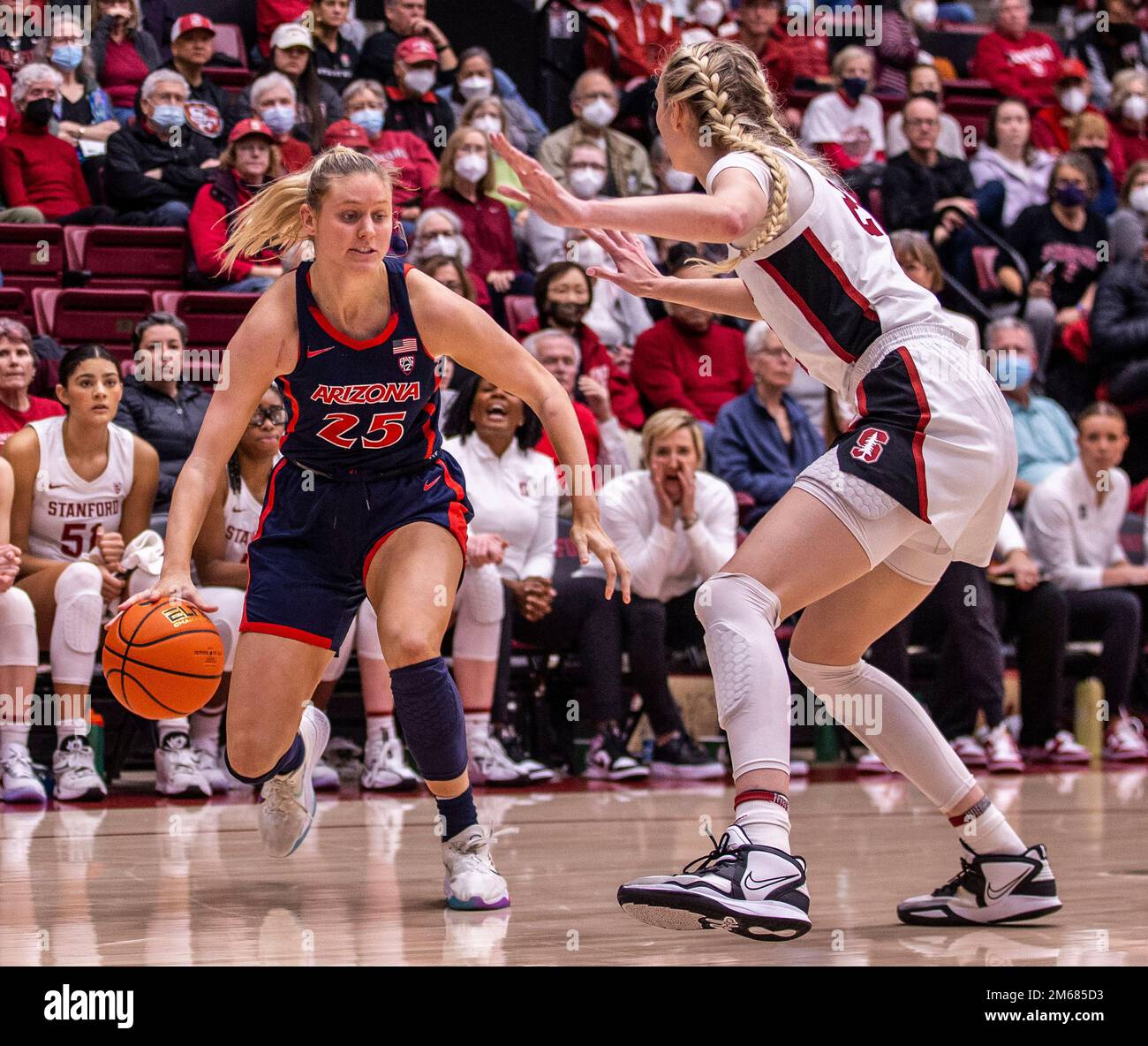 Temples Pavilion Palo Alto, CA. 02nd janvier 2023. ÉTATS-UNIS Arizona Forward Cate Reese (25) va au panier pendant le match NCAA Women's Basketball entre Arizona Wildcats et le Stanford Cardinal. Stanford a battu Arizona 73-57 au pavillon des temples Palo Alto, CA. Thurman James /CSM/Alamy Live News Banque D'Images