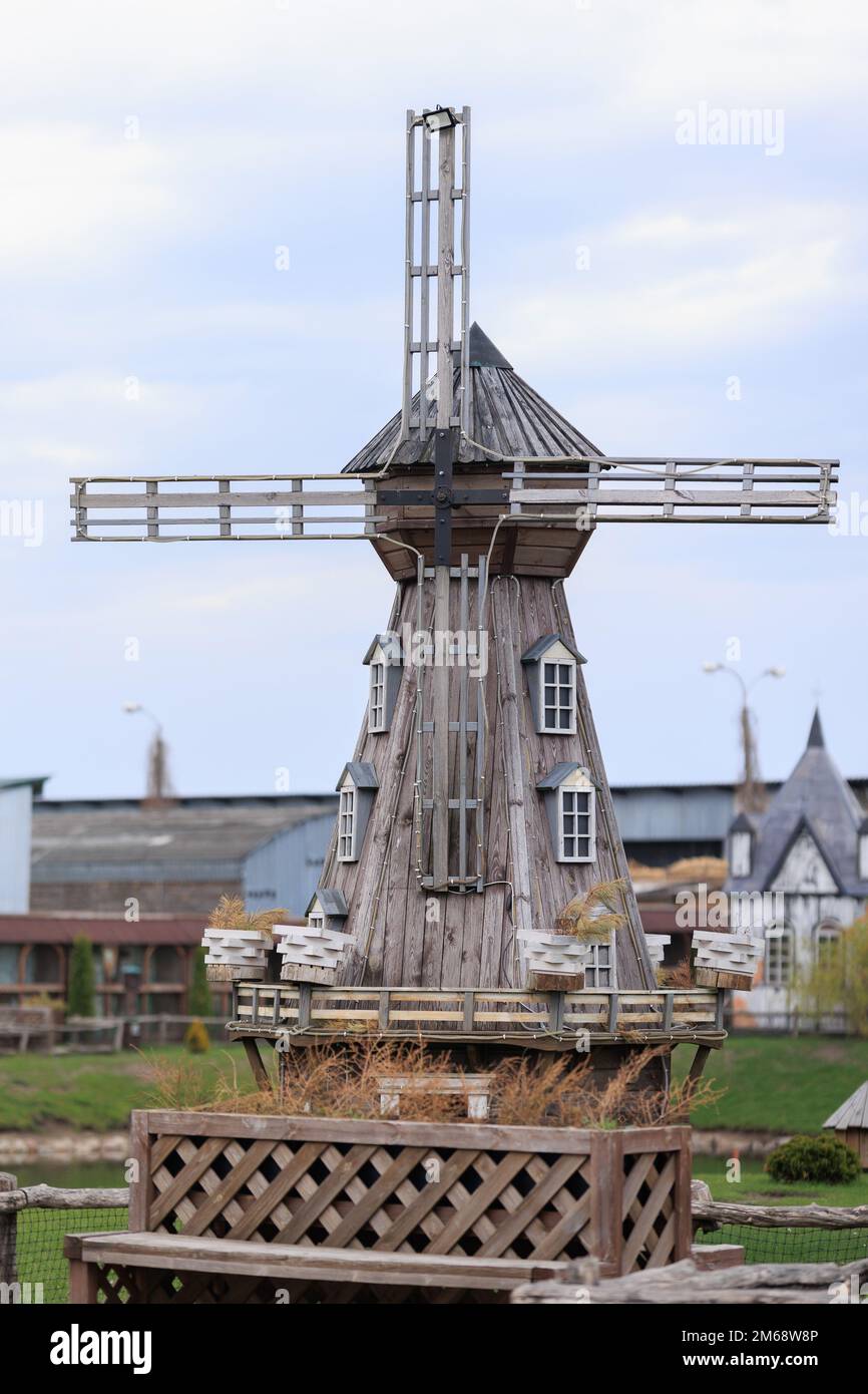 Articles rétro en bois, maisons de style rural et ustensiles Banque D'Images