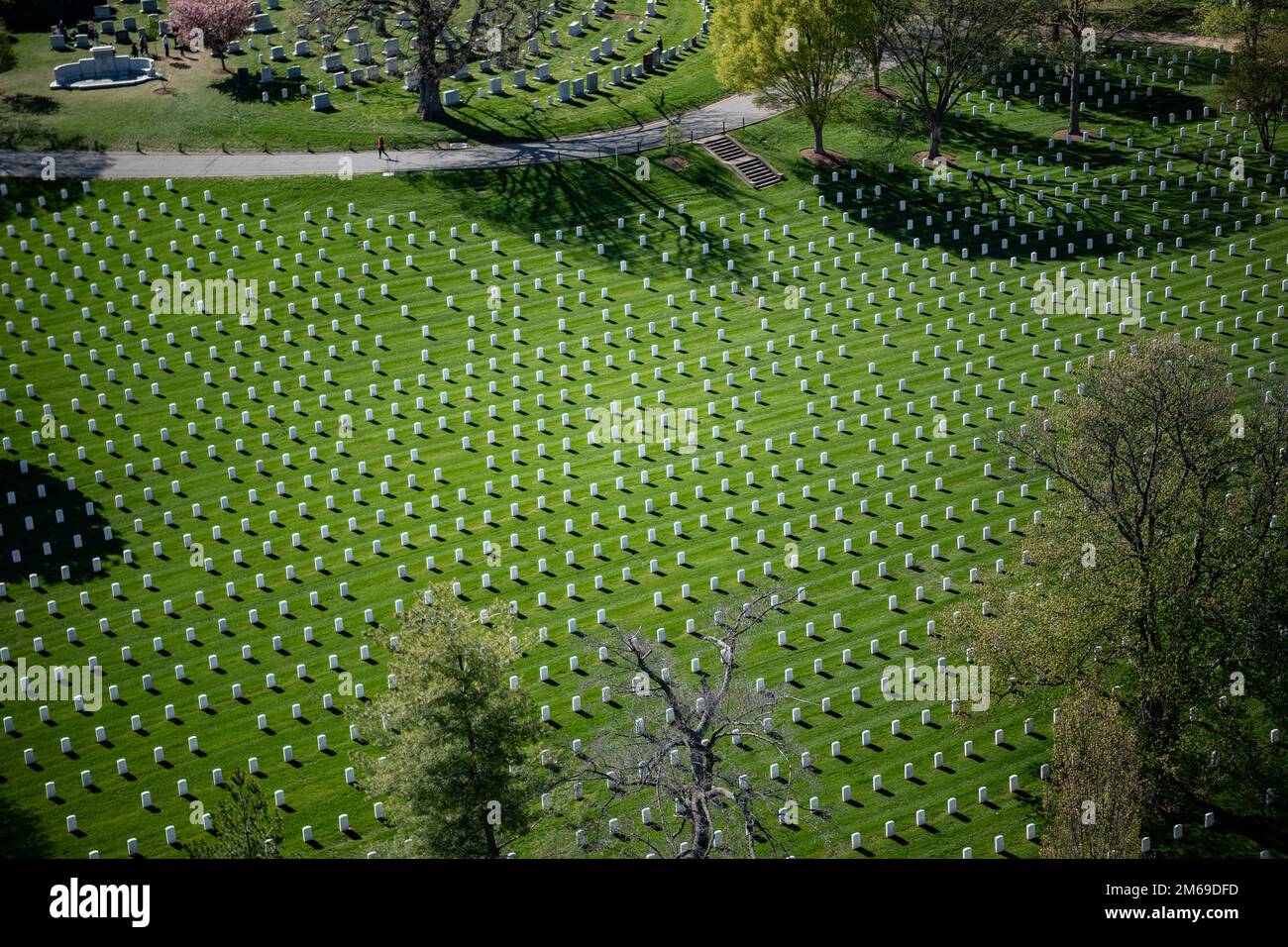 Photographie aérienne de la section 31 au cimetière national d'Arlington, Arlington, Virginie, 20 avril 2022. Banque D'Images