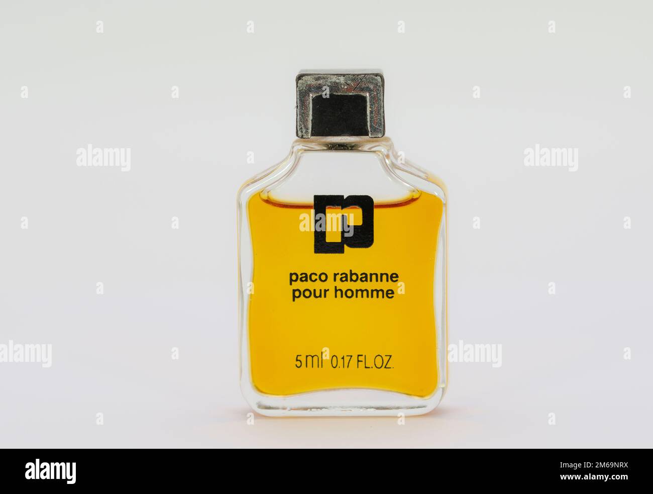 Perte d'une miniature miniature de parfum PACO RABANNE pour HOMME 5 ML Banque D'Images