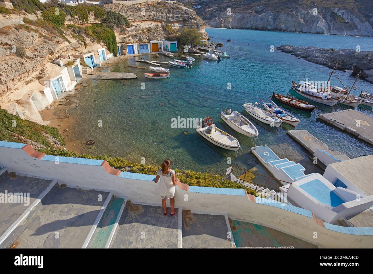 Le pittoresque village de pêcheurs de Mandrakia, Milos, Grèce Banque D'Images