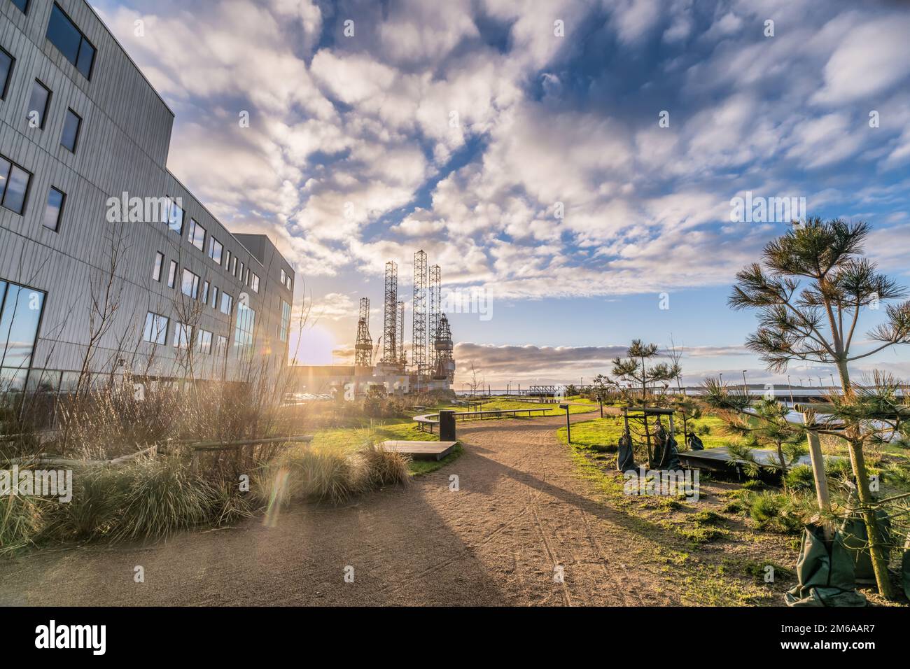 Petit parc de loisirs dans le port industriel d'Esbjerg, Danemark Banque D'Images