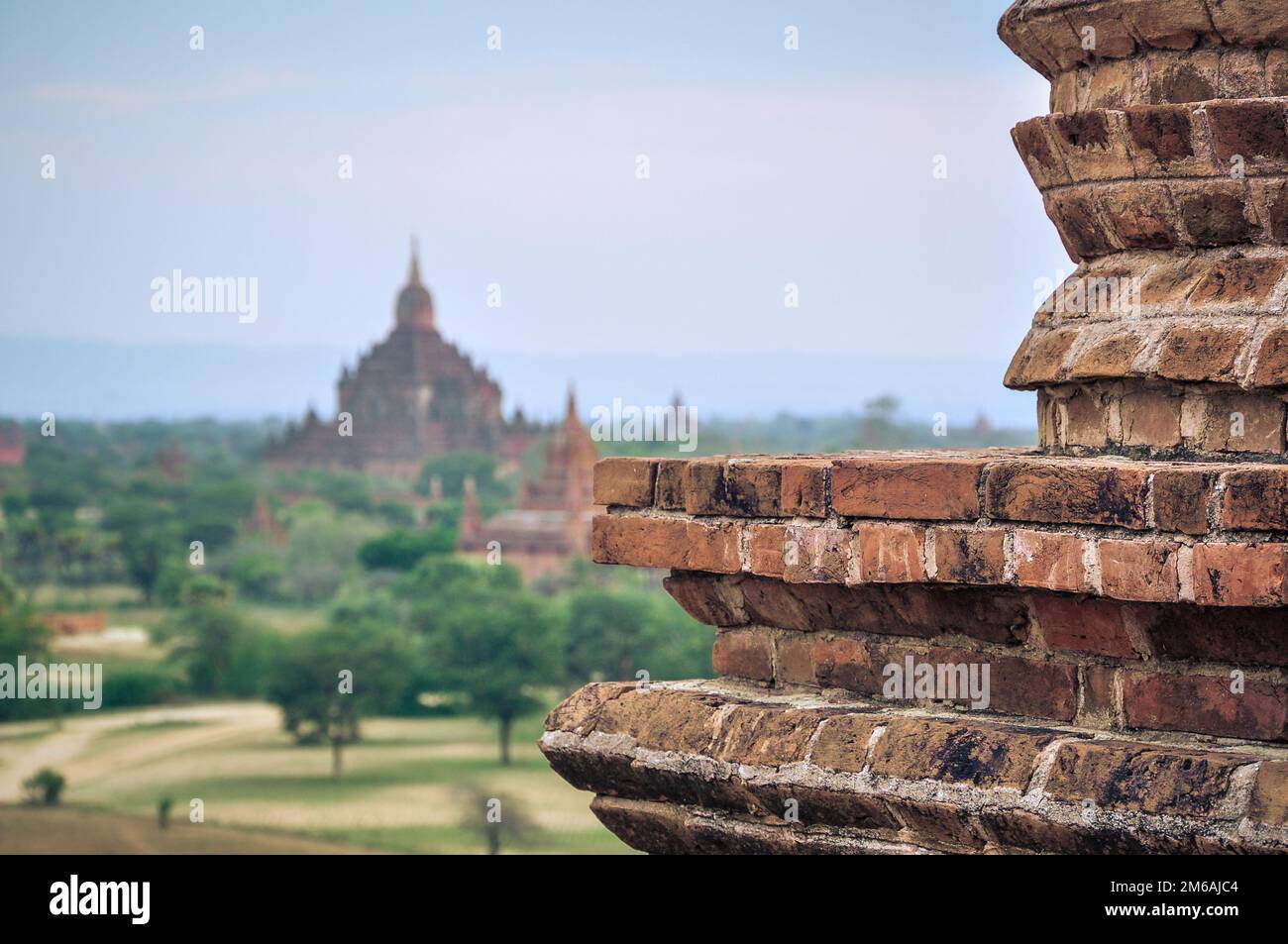 Ancien temple de Bagan après le coucher du soleil, Myanmar Banque D'Images