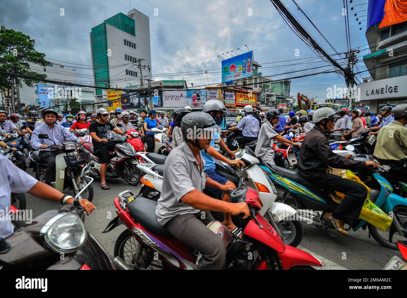Saigon, Vietnam - 15 juin: Circulation routière sur 15 juin 2011 à Saigon (Ho Chi Minh ville) Banque D'Images