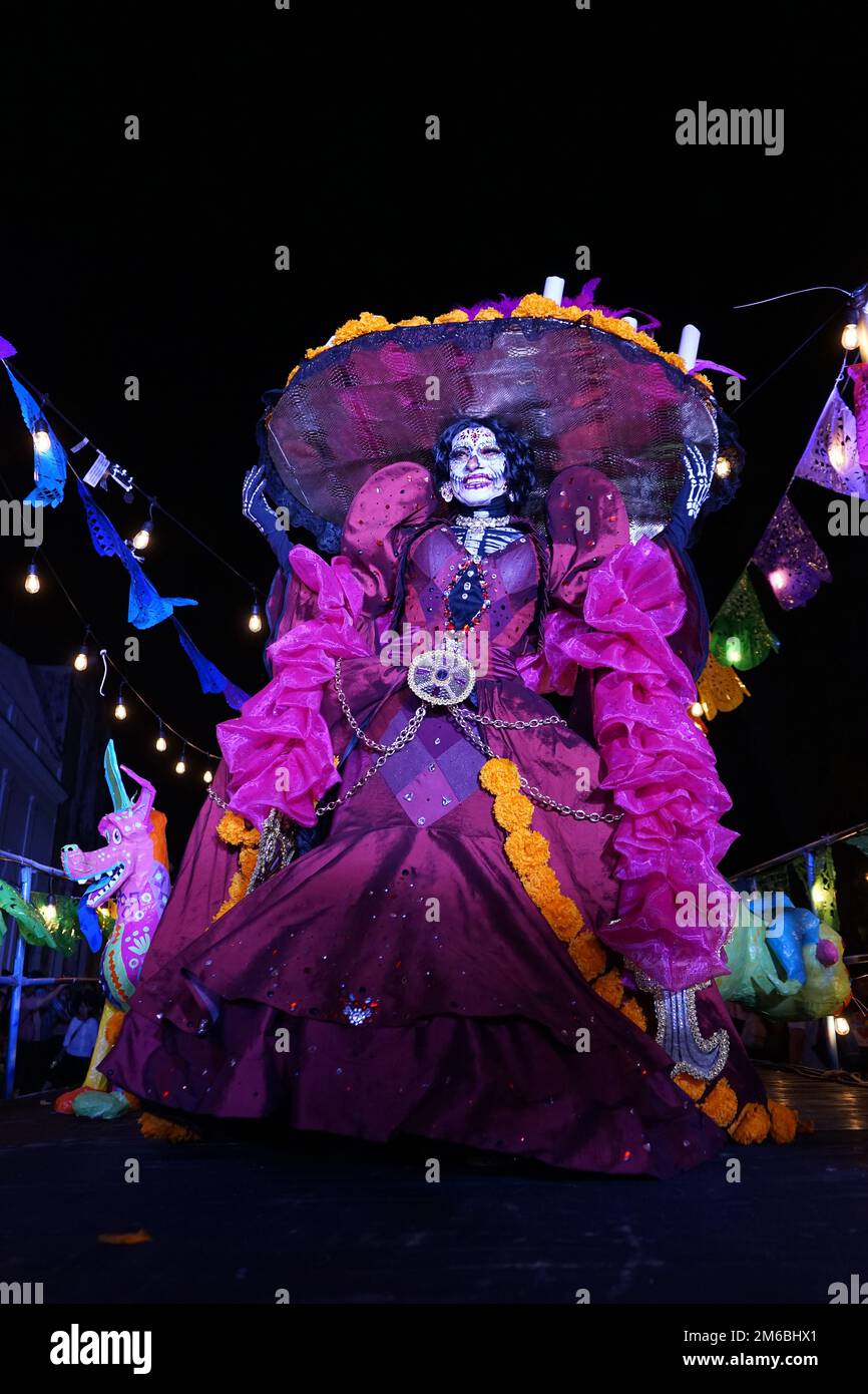 La Catrina principale dans la Catrina Parade de Merida, pour marquer le jour des morts (Día de los Muertos), dans le cadre du Festival de las Ánimas, Mérida, Yucatán, Mexique Banque D'Images