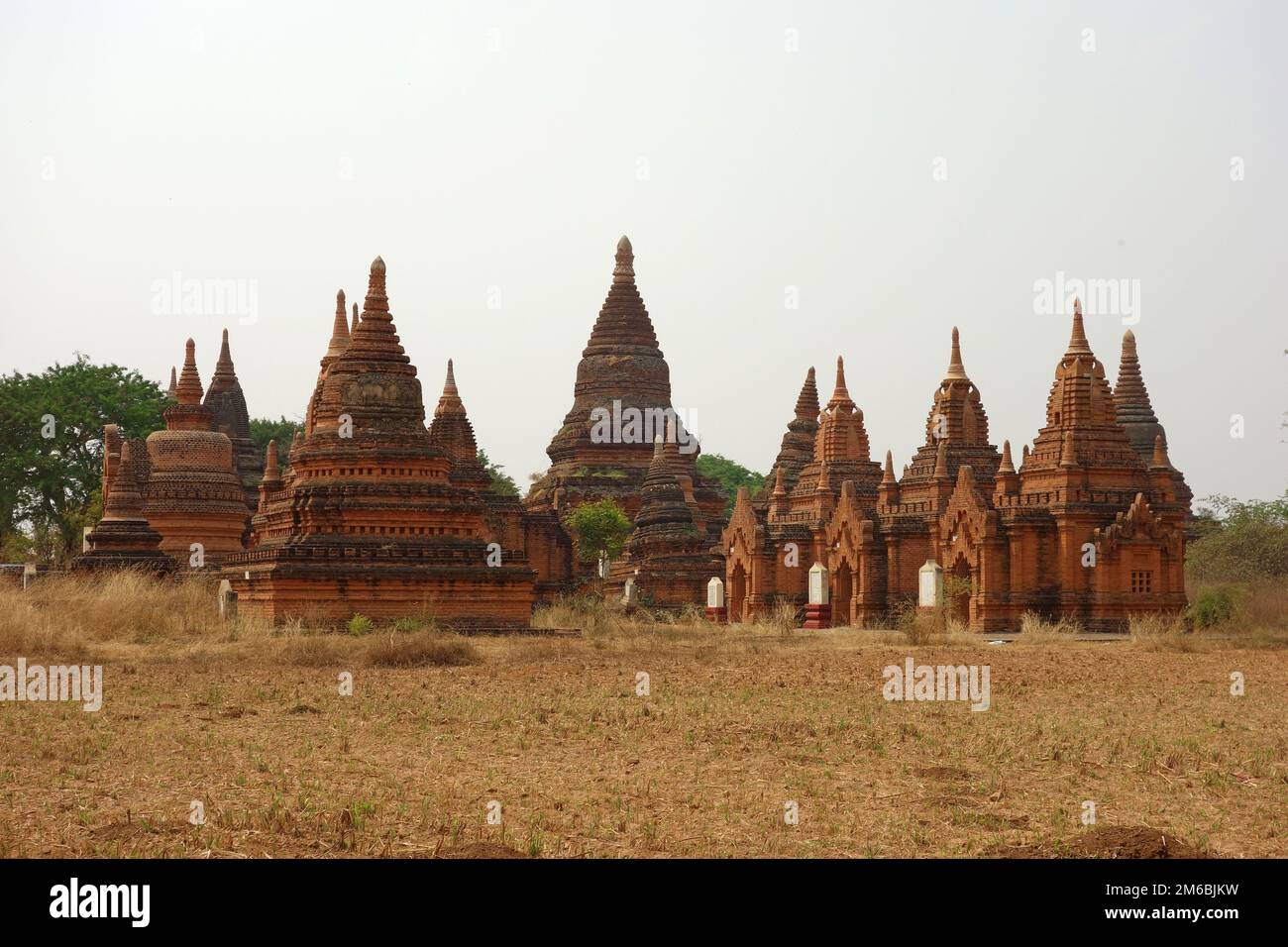 Pagodes bagan Banque de photographies et d’images à haute résolution ...