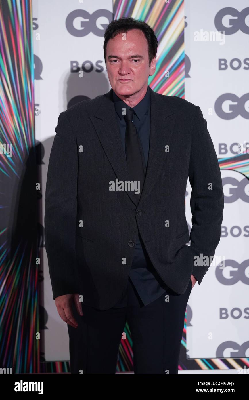 Photo du dossier datée du 01/09/21 de Quentin Tarantino arrivant aux GQ Men of the Year Awards au Tate Modern de Londres. Ana de Armas, Quentin Tarantino et Jamie Lee Curtis seront parmi les présentateurs des Golden Globes 80th, a annoncé la Hollywood Foreign Press Association (HFPA). La série de présentation de la cérémonie annuelle présente également Michaela Jae Rodriguez, qui a remporté la meilleure actrice dans une série télévisée de théâtre prix l'année dernière pour son rôle dans la pose, ainsi que sa co-star Billy porter. Date de publication : mardi 3 janvier 2023. Banque D'Images