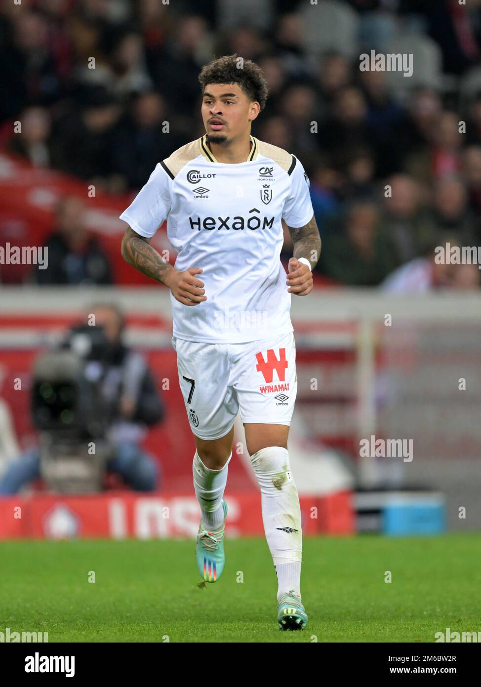 LILLE - Noah Holm du Stade Reims pendant le match de la Ligue française 1 entre Lille OSC et Stade de Reims au stade Pierre-Mauroy sur 2 janvier 2022 à Lille, France. AP | hauteur néerlandaise | Gerrit van Cologne Banque D'Images