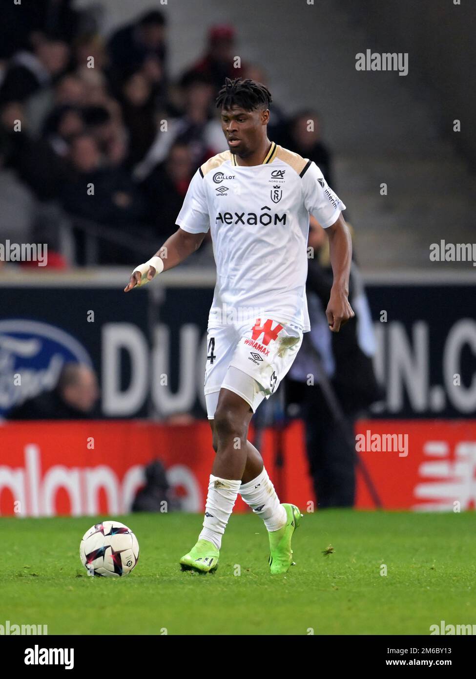 LILLE - Emmanuel Agbadou du Stade Reims lors du match de la Ligue française 1 entre Lille OSC et le Stade de Reims au stade Pierre-Mauroy sur 2 janvier 2022 à Lille, France. AP | hauteur néerlandaise | Gerrit van Cologne Banque D'Images