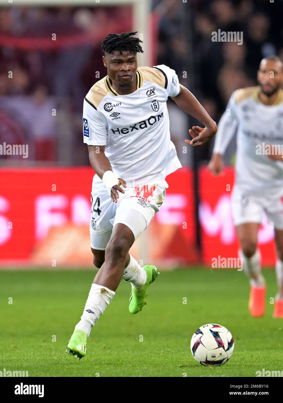 LILLE - Emmanuel Agbadou du Stade Reims lors du match de la Ligue française 1 entre Lille OSC et le Stade de Reims au stade Pierre-Mauroy sur 2 janvier 2022 à Lille, France. AP | hauteur néerlandaise | Gerrit van Cologne Banque D'Images