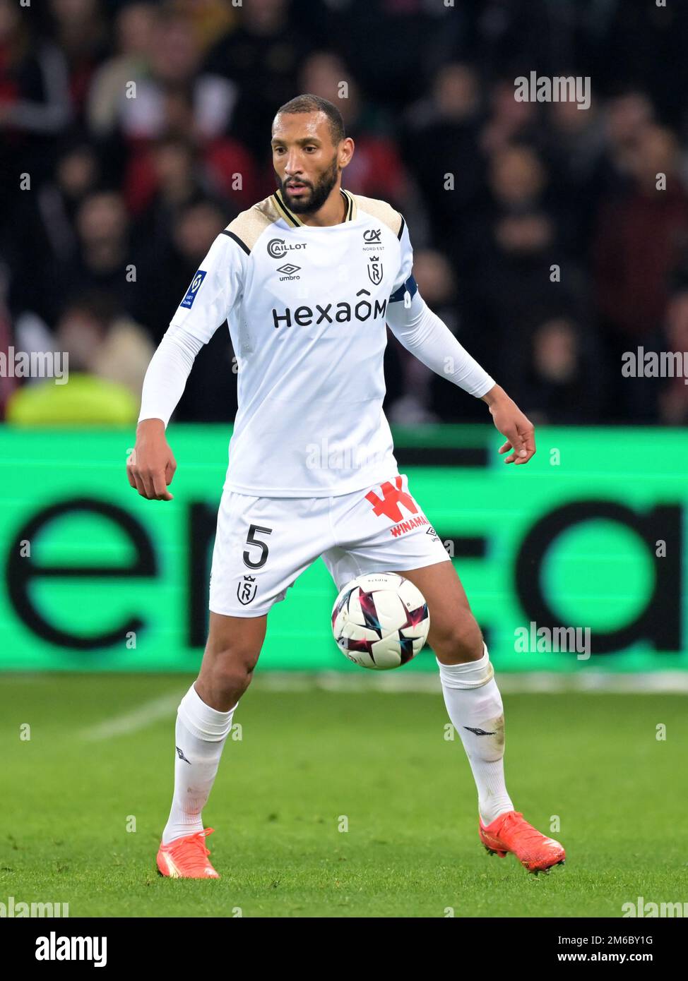 LILLE - Yunis Abdelhamid du Stade Reims lors du match de la Ligue française 1 entre l'OSC de Lille et le Stade de Reims au stade Pierre-Mauroy sur 2 janvier 2022 à Lille, France. AP | hauteur néerlandaise | Gerrit van Cologne Banque D'Images