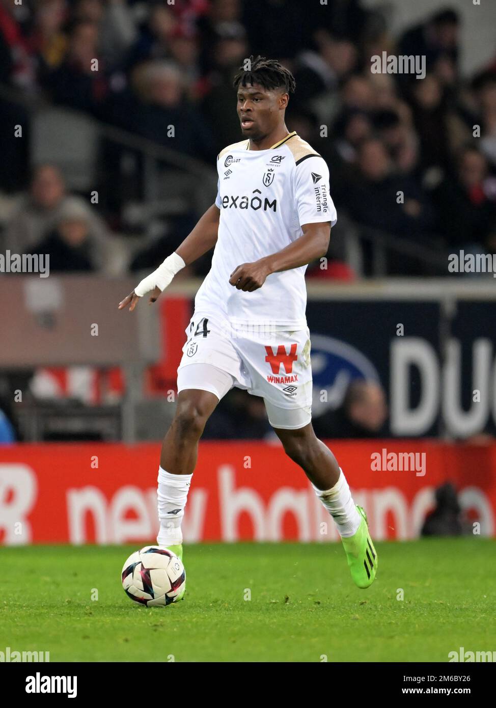 LILLE - Emmanuel Agbadou du Stade Reims lors du match de la Ligue française 1 entre Lille OSC et le Stade de Reims au stade Pierre-Mauroy sur 2 janvier 2022 à Lille, France. AP | hauteur néerlandaise | Gerrit van Cologne Banque D'Images