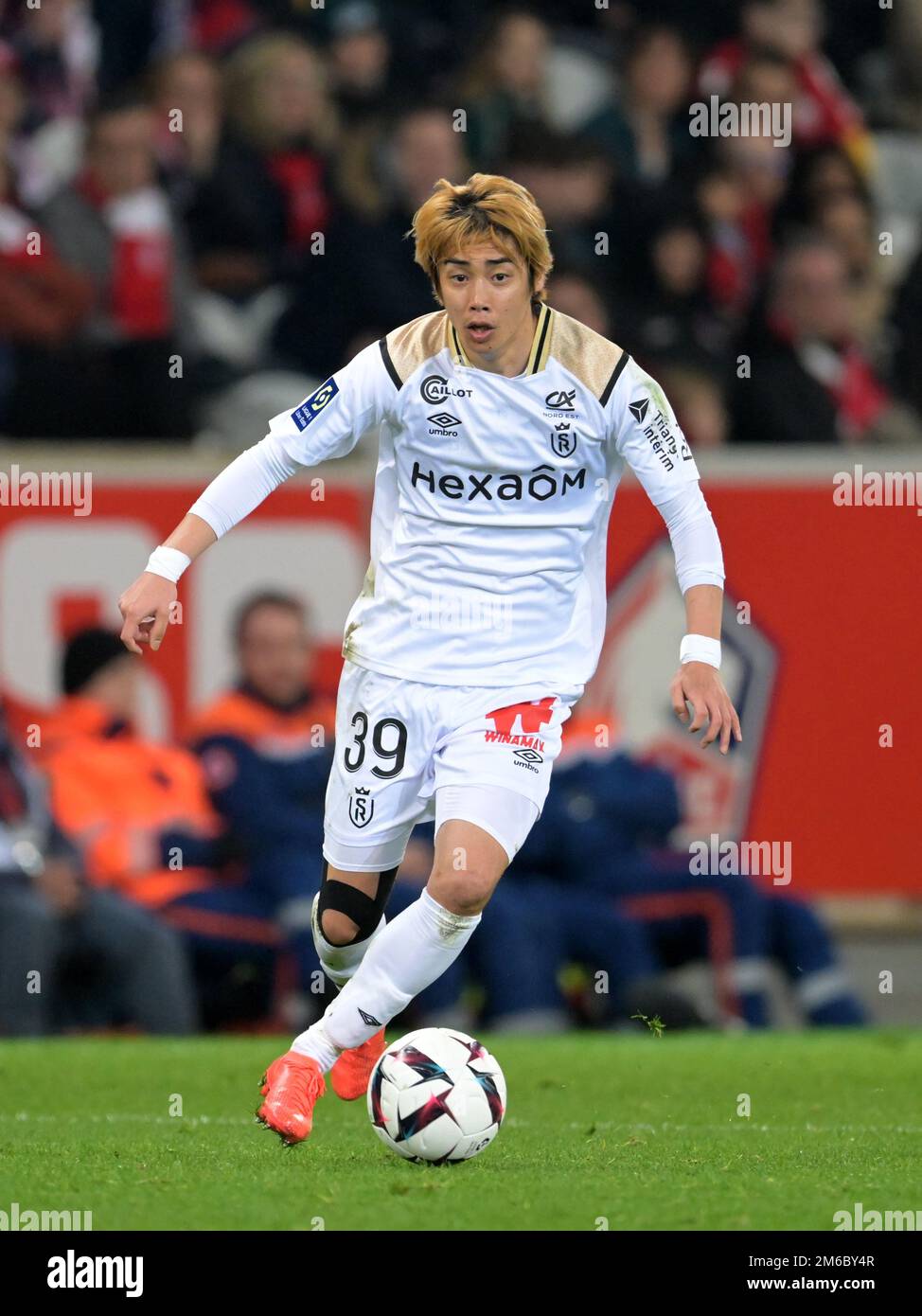 LILLE - Junya Ito du Stade Reims pendant le match de la Ligue française 1 entre Lille OSC et Stade de Reims au stade Pierre-Mauroy sur 2 janvier 2022 à Lille, France. AP | hauteur néerlandaise | Gerrit van Cologne Banque D'Images
