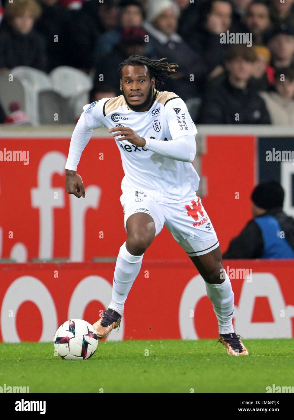 LILLE - Andreaw Gravillon du Stade Reims lors du match de la Ligue française 1 entre Lille OSC et Stade de Reims au stade Pierre-Mauroy sur 2 janvier 2022 à Lille, France. AP | hauteur néerlandaise | Gerrit van Cologne Banque D'Images