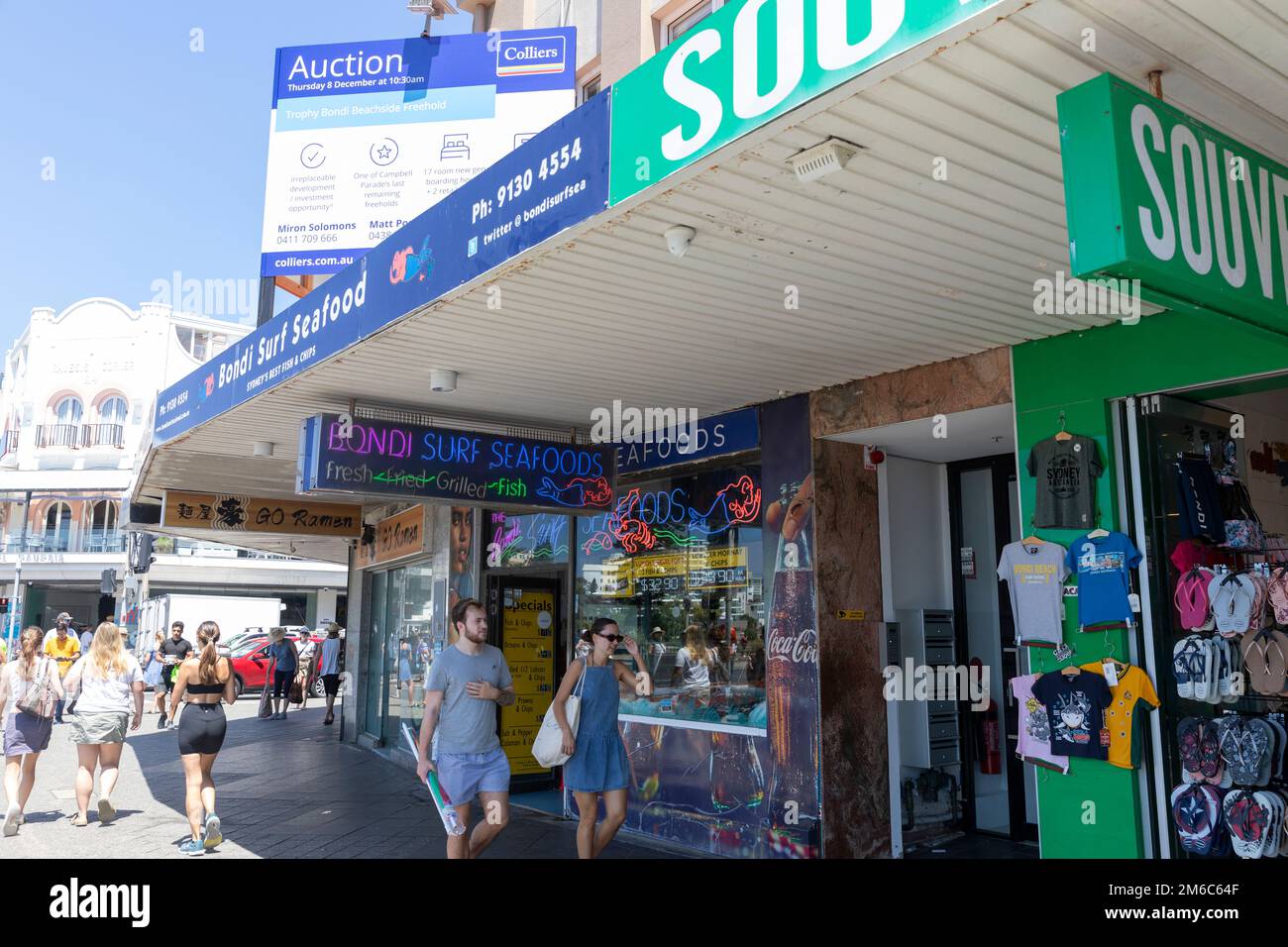 Boutique de fruits de mer Bondi Surf vendant du poisson et des frites et des fruits de mer frais, Campbell Parade, Bondi Beach, Sydney, Australie Banque D'Images