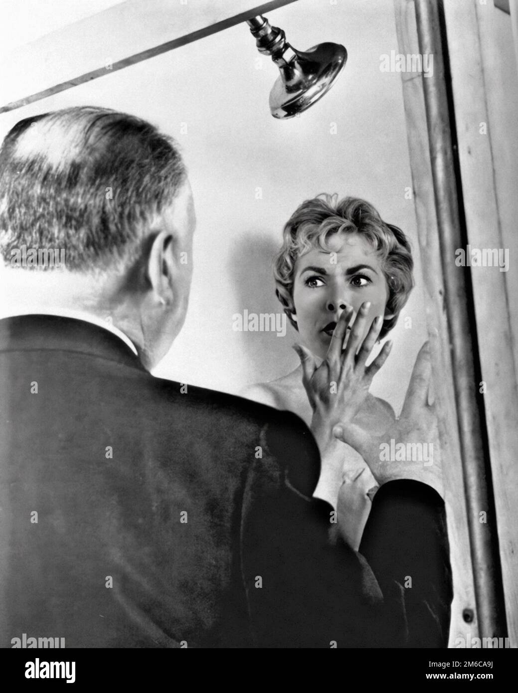 Photo d'Alfred Hitchcock et Janet Leigh du film Psycho de 1960 Banque D'Images