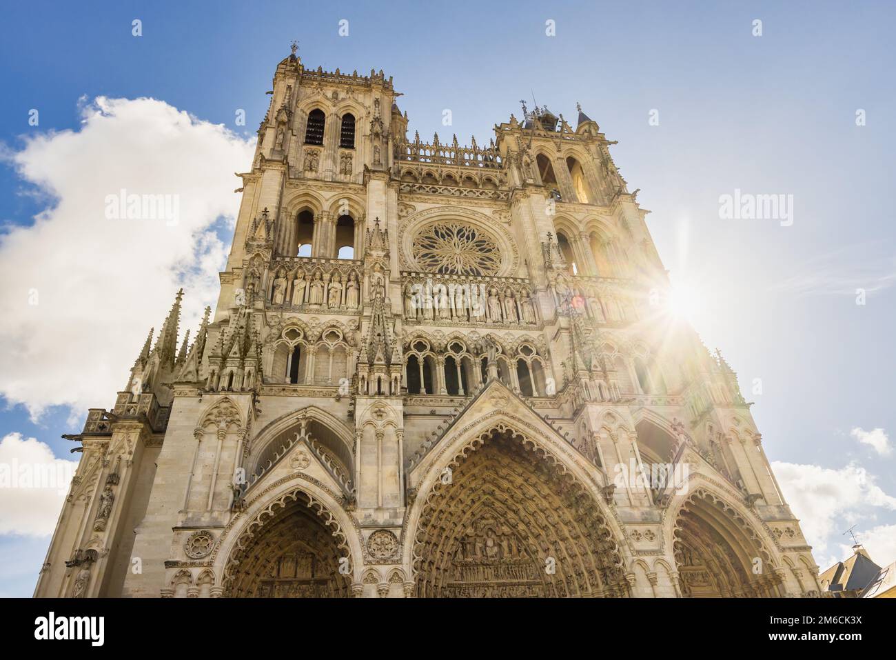 Vue sur la célèbre cathédrale d'Amiens à Amiens, hauts-de-France, France Banque D'Images