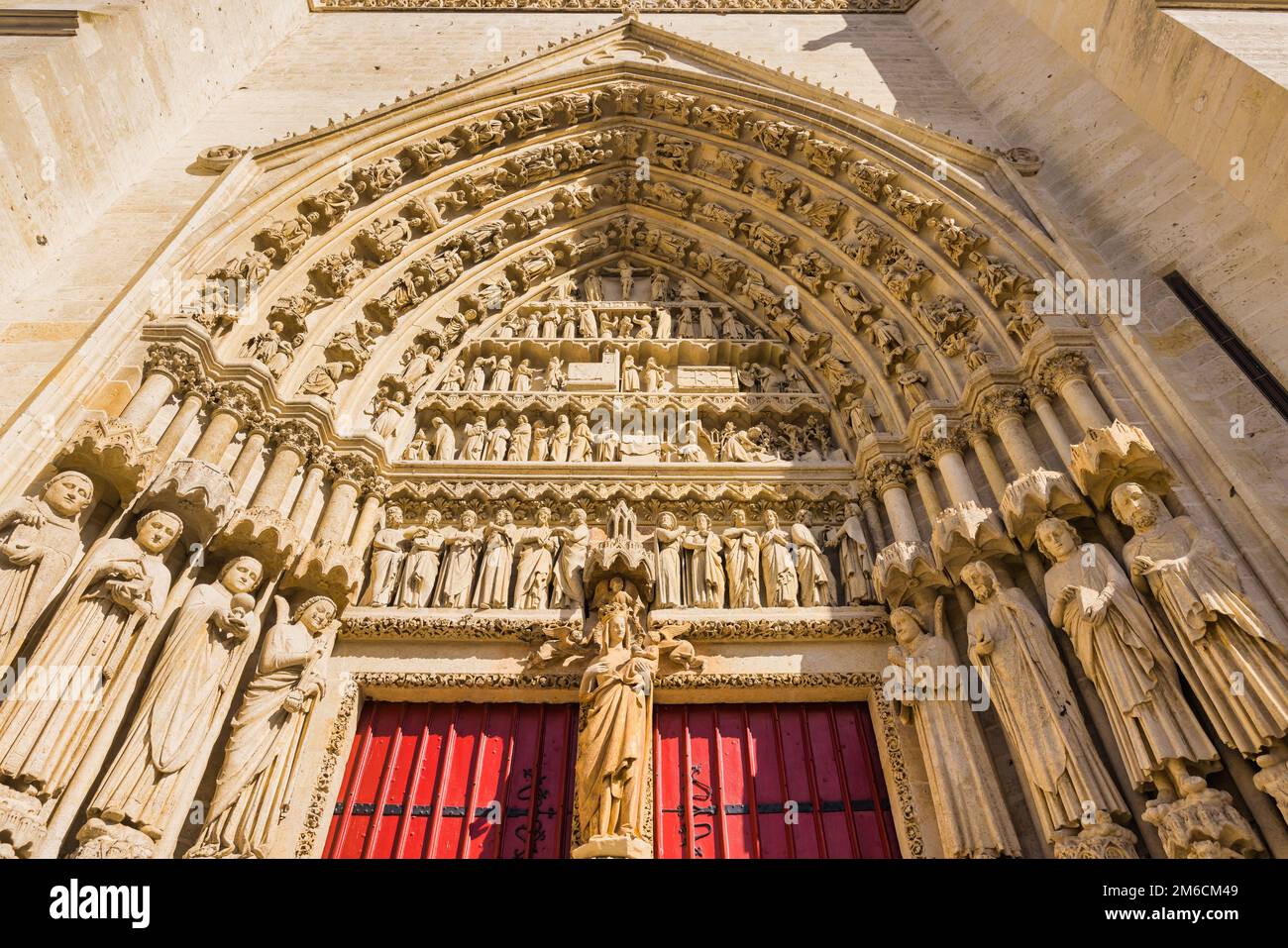Portail de la célèbre cathédrale d'Amiens à Amiens, hauts-de-France, France Banque D'Images