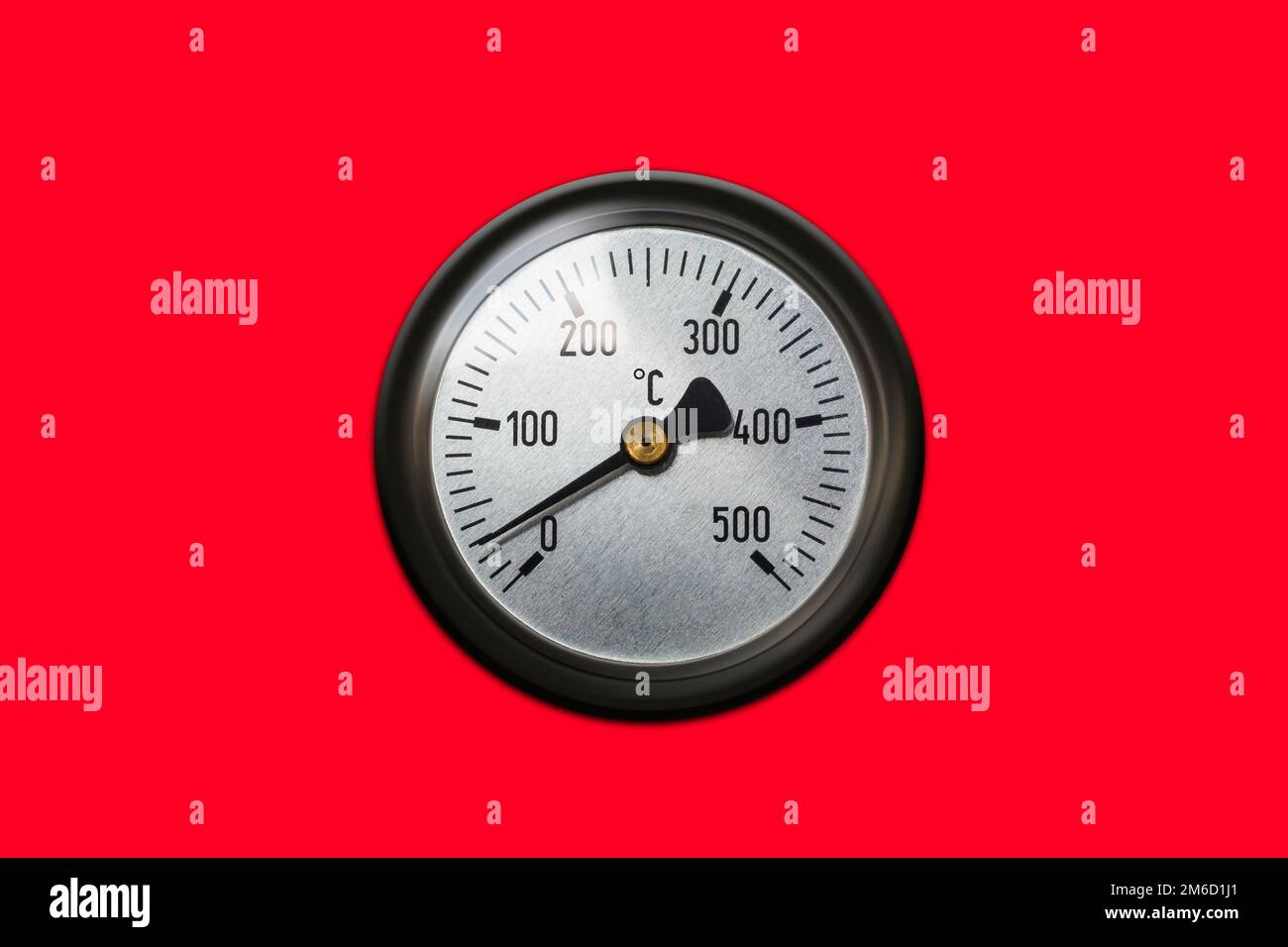 Thermomètre Celsius de l'indicateur de température d'un radiateur isolé Banque D'Images