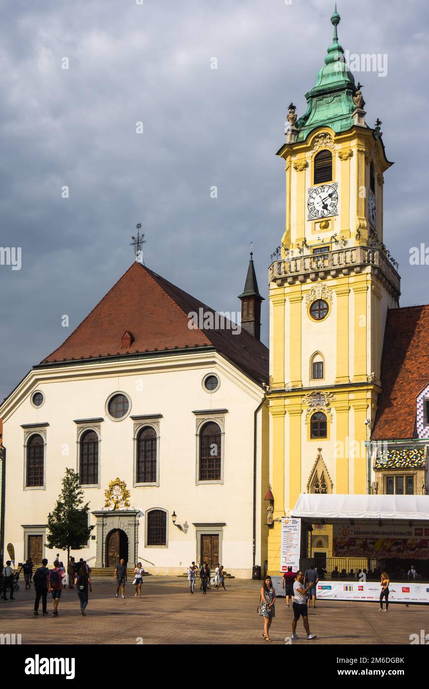 Place principale et hôtel de ville dans le centre de bratislava Banque D'Images