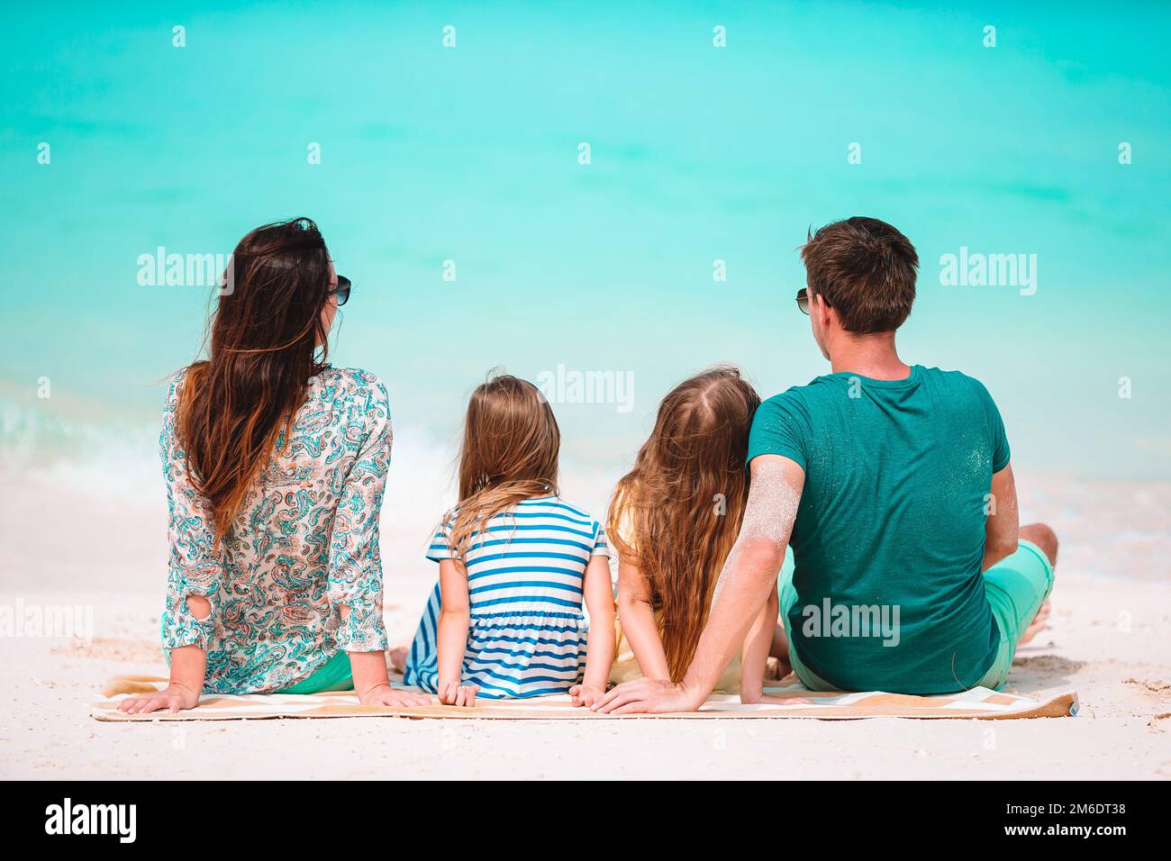 Jeune famille en vacances ont beaucoup de plaisir Banque D'Images