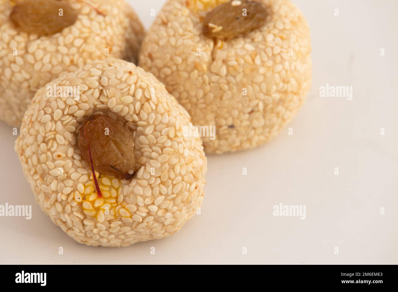 Saison d'hiver spécial Punjabi traditionnel Mithai jusqu'à Bhugga ou Til Bugga est fait de graines de sésame grillées à sec avec Mava, Khoya, Jaggery, Mawa, gord, Des Banque D'Images
