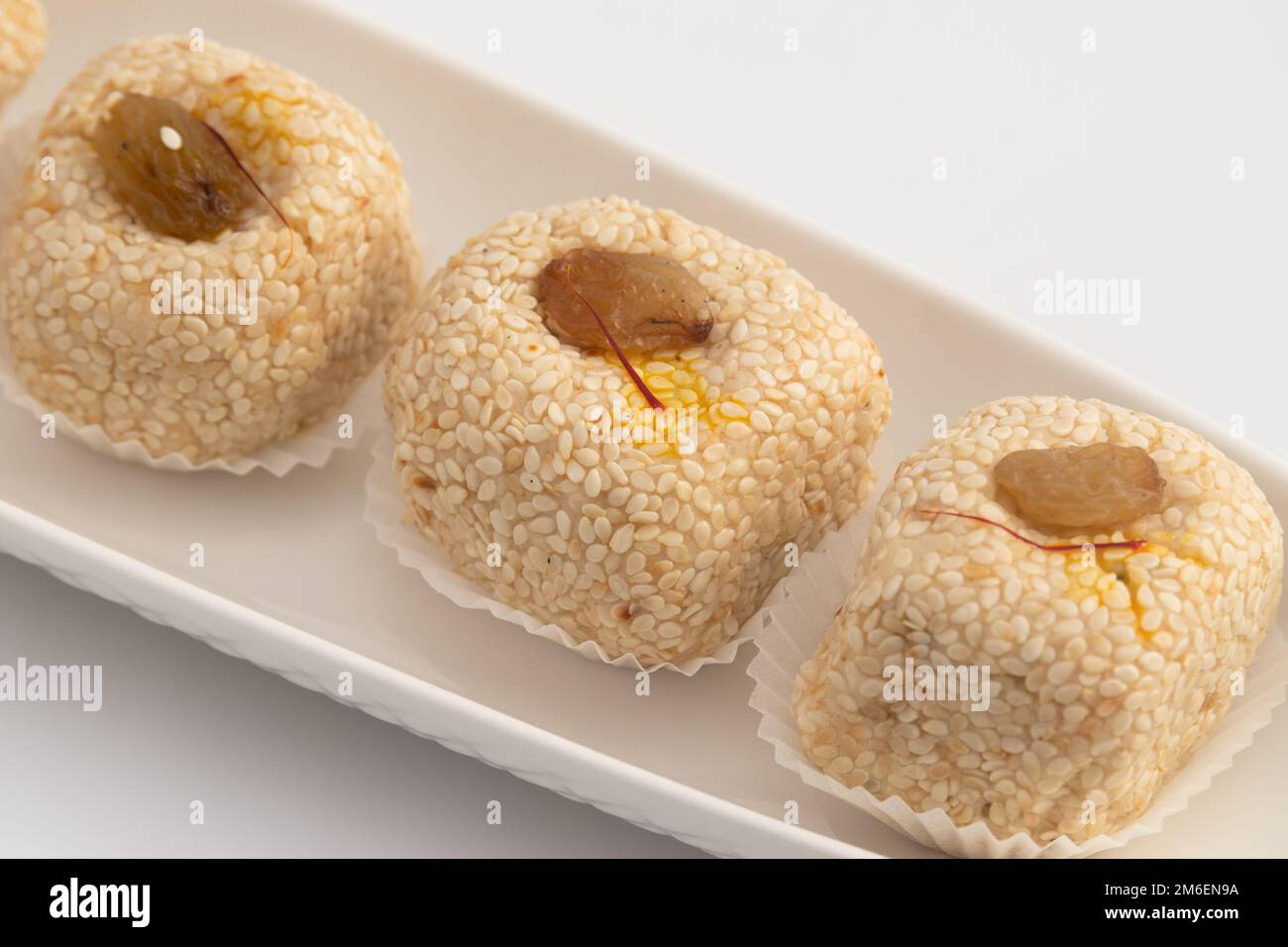 Saison d'hiver spécial Punjabi traditionnel Mithai jusqu'à Bhugga ou Til Bugga est fait de graines de sésame grillées à sec avec Mava, Khoya, Jaggery, Mawa, gord, Des Banque D'Images