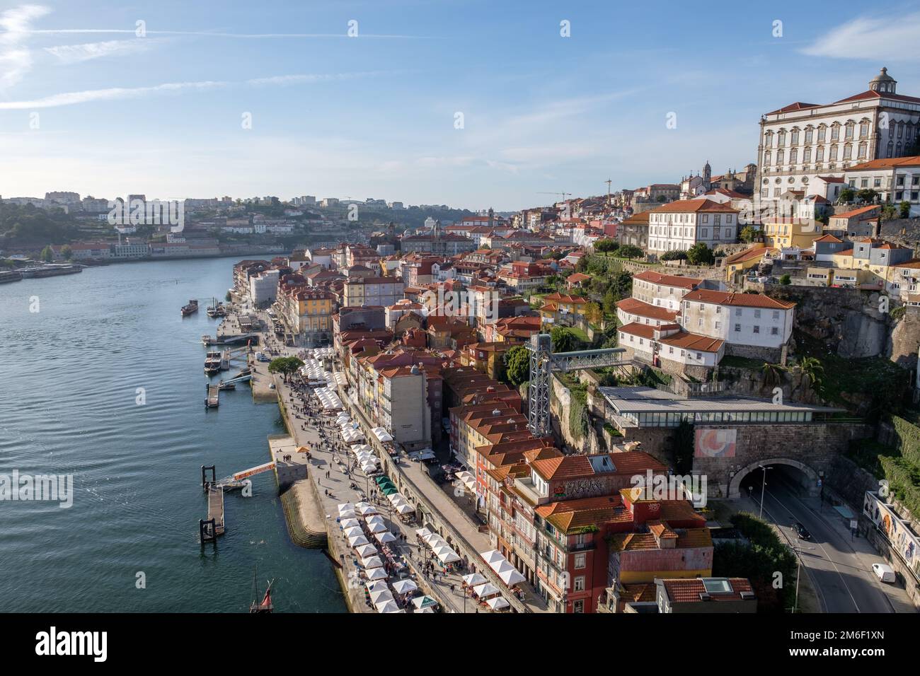 Vue surélevée sur Porto et le fleuve Douro. Portugal Banque D'Images