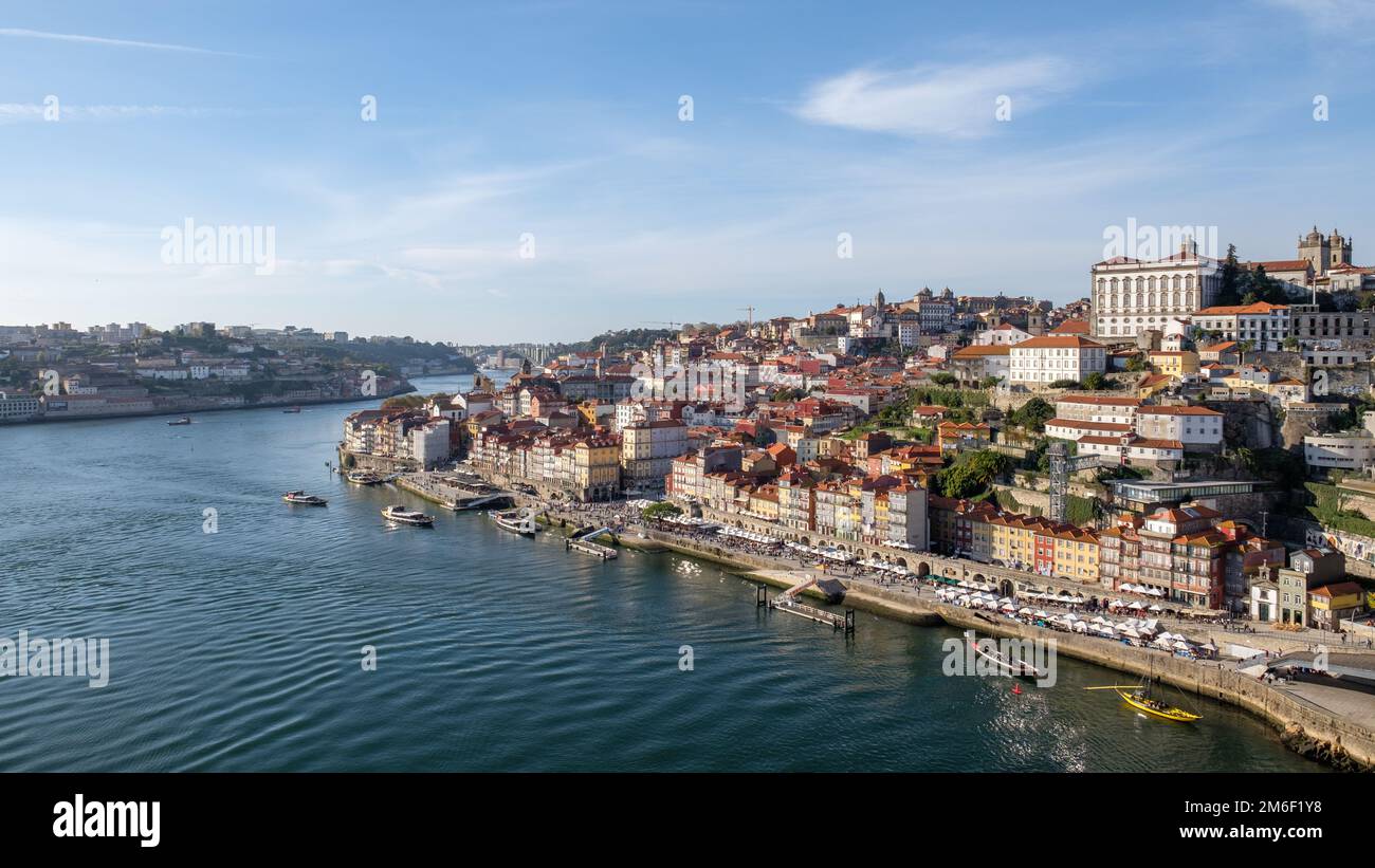 Vue surélevée sur Porto et le fleuve Douro. Portugal Banque D'Images