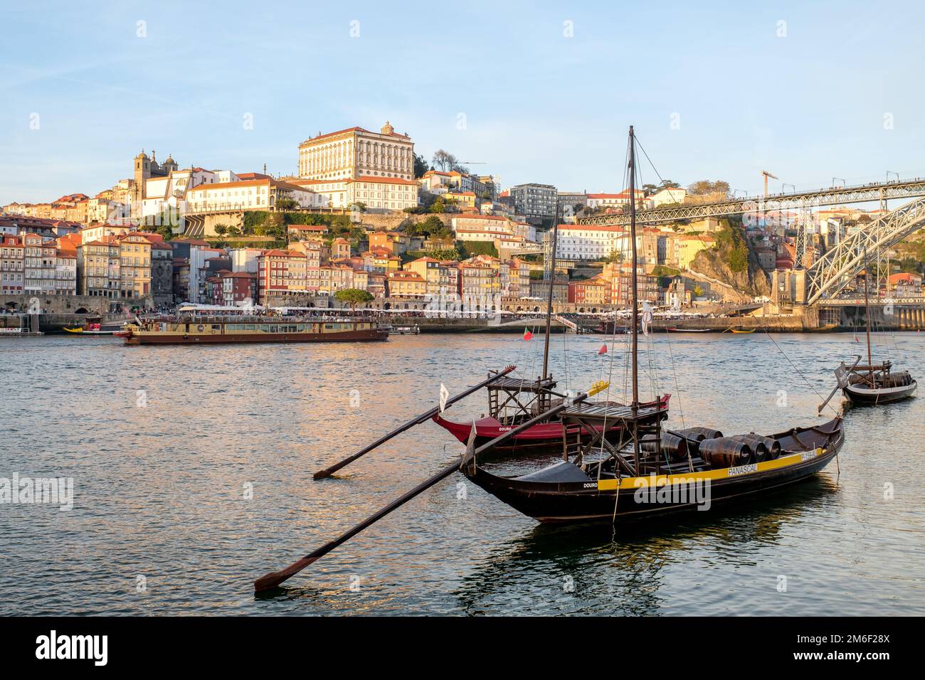 Bateaux Rabelo sur le Douro, Porto, Portugal Banque D'Images