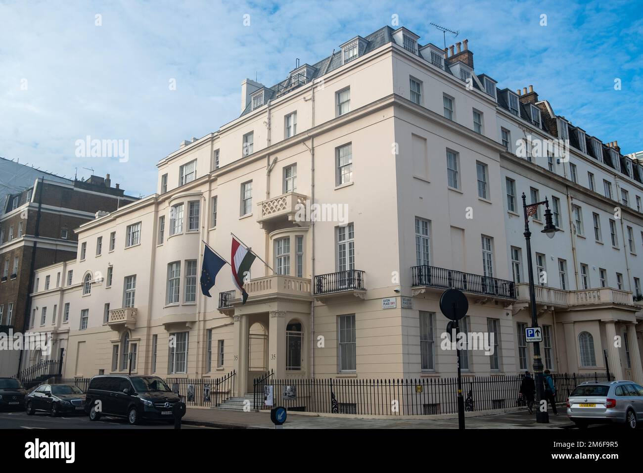 Londres - décembre 2022 : Ambassade de Hongrie sur Eaton place, Belgravia Banque D'Images