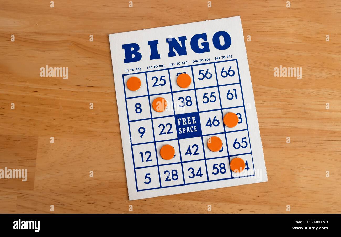 Cartes de jeu de bingo. Numéros de bingo sur fond bleu et blanc. Banque D'Images