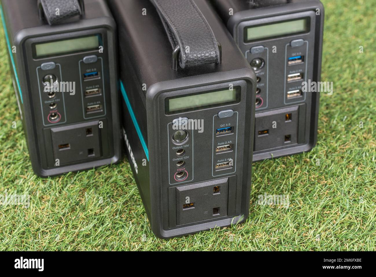 Plan de Beaudens 166Wh/52000mAh banque d'énergie solaire / générateur solaire. Unité de batterie rechargeable compacte et populaire pour une alimentation d'urgence. Voir Remarques Banque D'Images