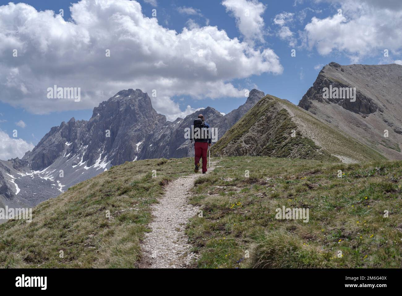 Randonnée dans la vallée de Maira, Alpes italiennes de Cottian, pendant le trek en été Banque D'Images