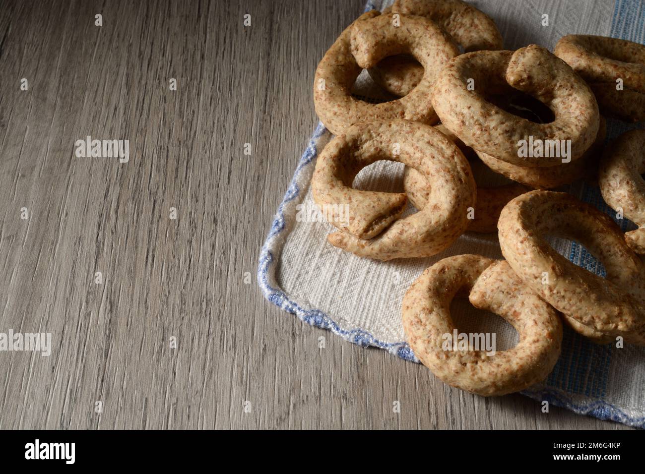 Taralli italien. En-cas traditionnels de la région des Pouilles. Banque D'Images
