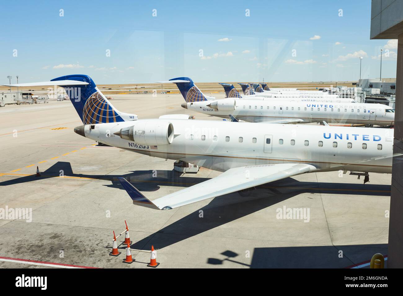 Les avions américains sont préparés à l'aéroport de Denver, au Colorado, aux États-Unis. Banque D'Images