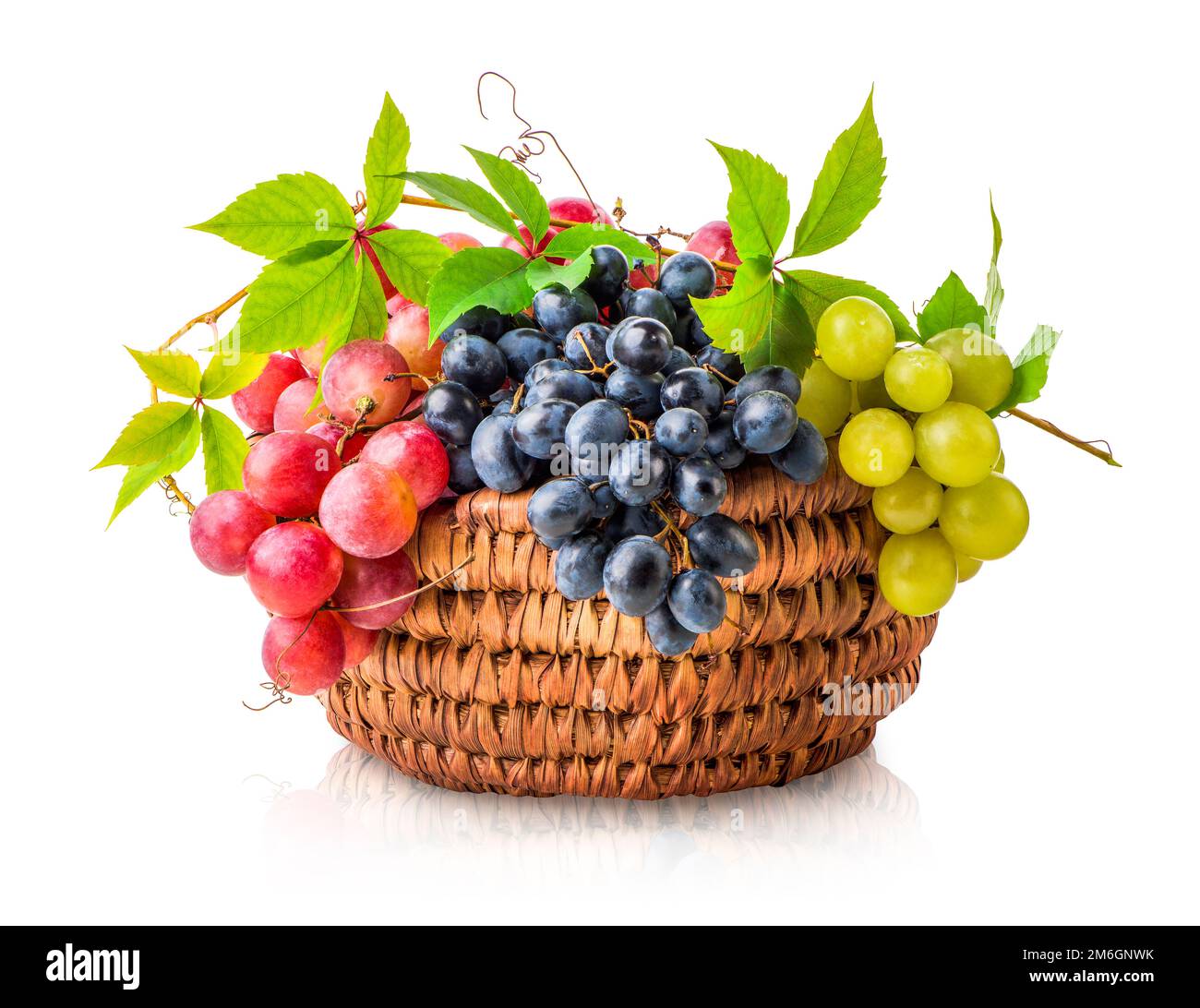 Panier plein de raisins Photo Stock - Alamy