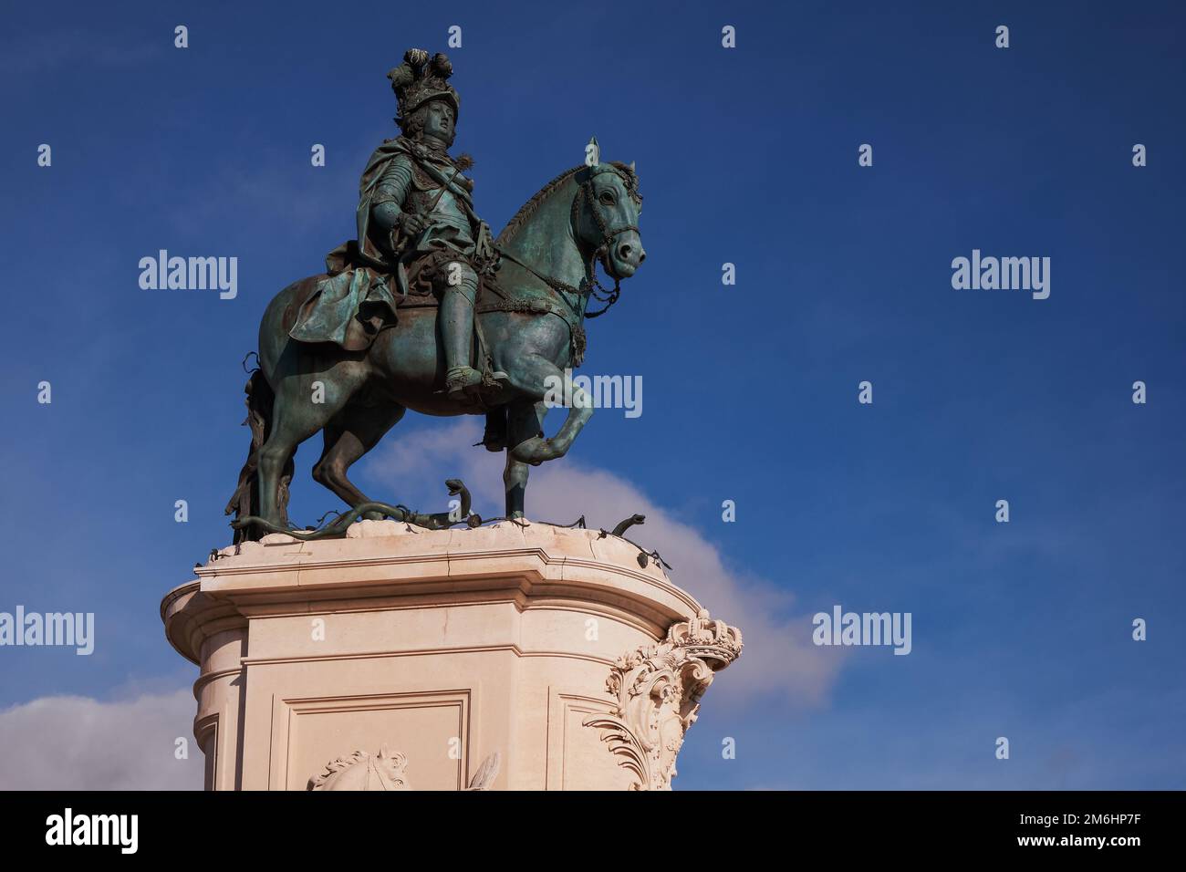 Statue du roi Jossé I sur un cheval sur la place du Commerce à Lisbonne, Portugal Banque D'Images
