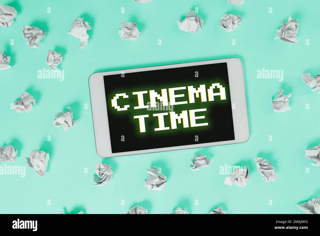 Enseigne à écriture manuscrite Cinema Time. Internet concept qui divertissement tel que la projection de film prévu pour commencer Banque D'Images